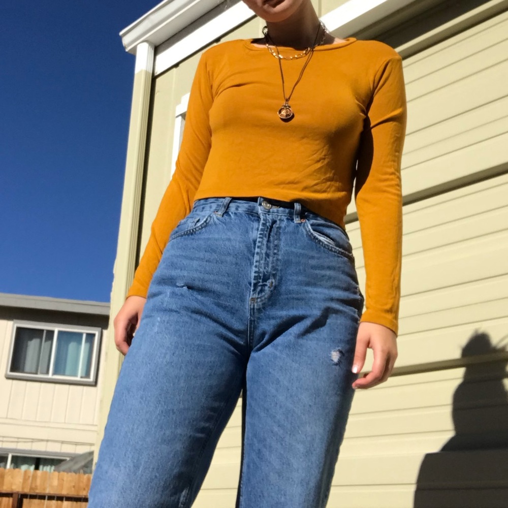 ZARA LONG SLEEVE TEE